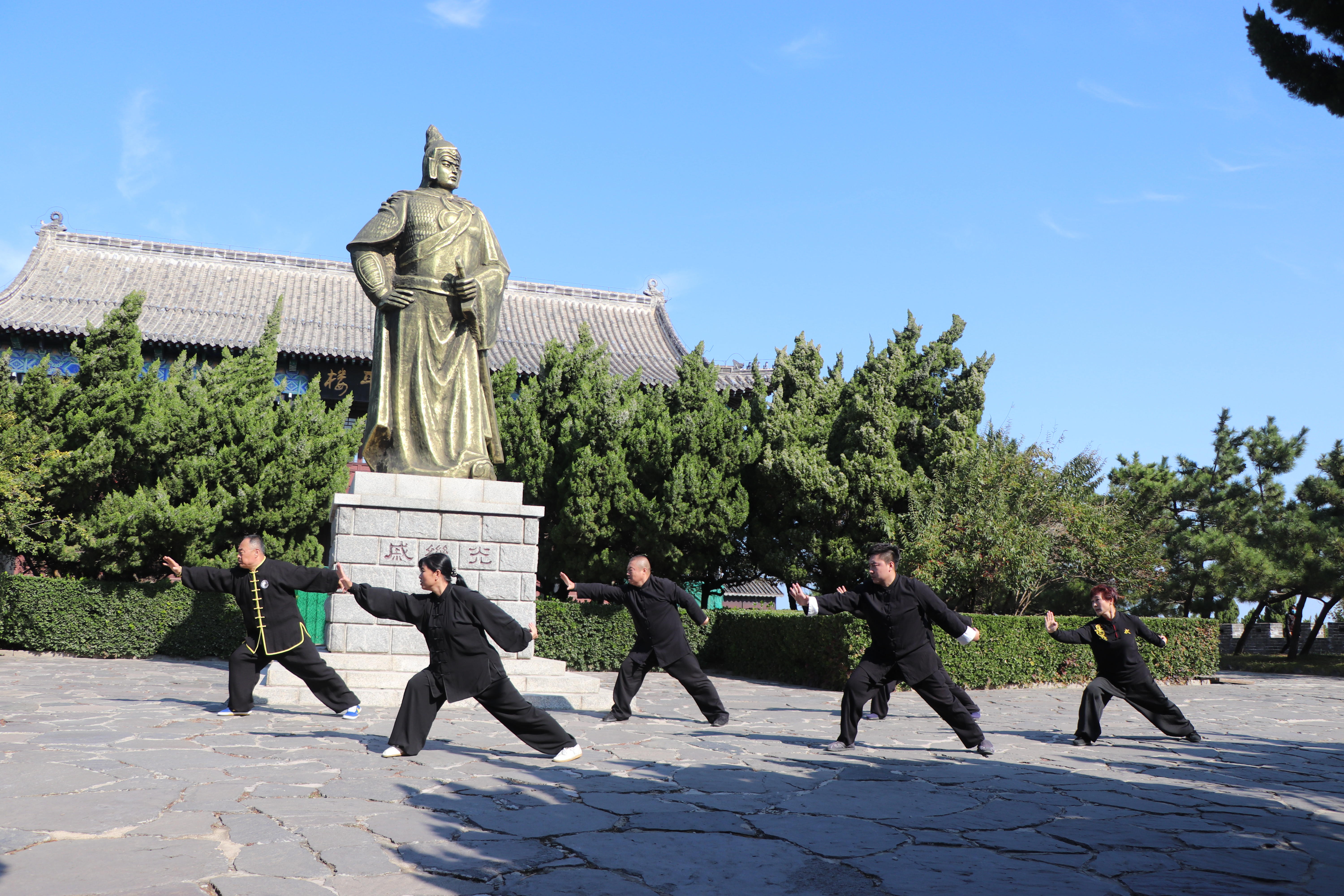 文化自信舉國激昂,非遺傳承大放光芒 - 蓬萊登州武術館